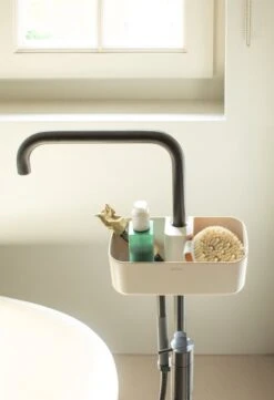 Brabantia ReNew Doucherek - Zonder Boren - Soft Beige 21 Brabantia ReNew Doucherek - Zonder Boren - Soft Beige -Brabantia 820x1200 1