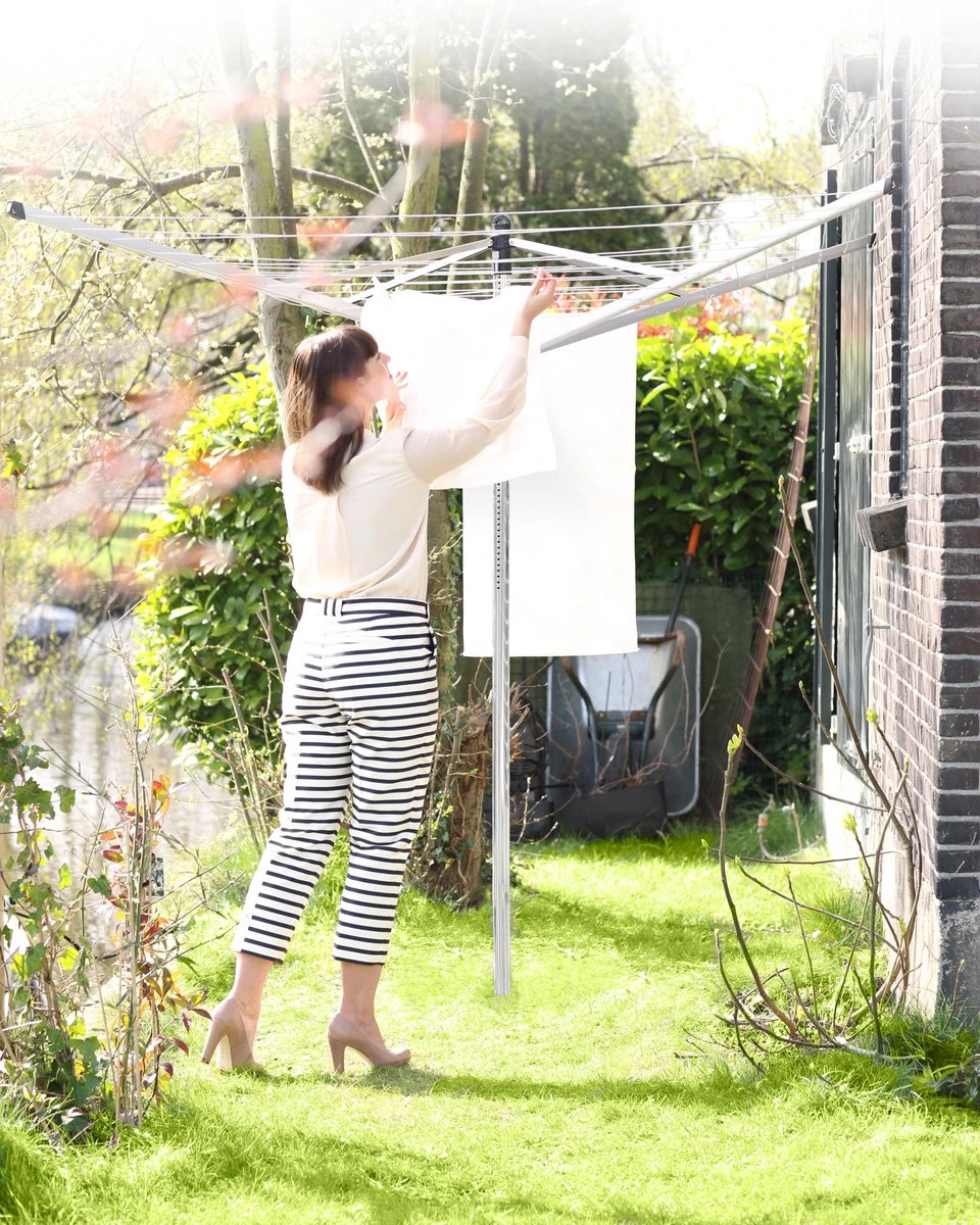 Brabantia Lift-O-Matic Droogmolen Met Grondanker - 60 M 7 Brabantia Lift-O-Matic Droogmolen Met Grondanker - 60 M - Afbeelding 5